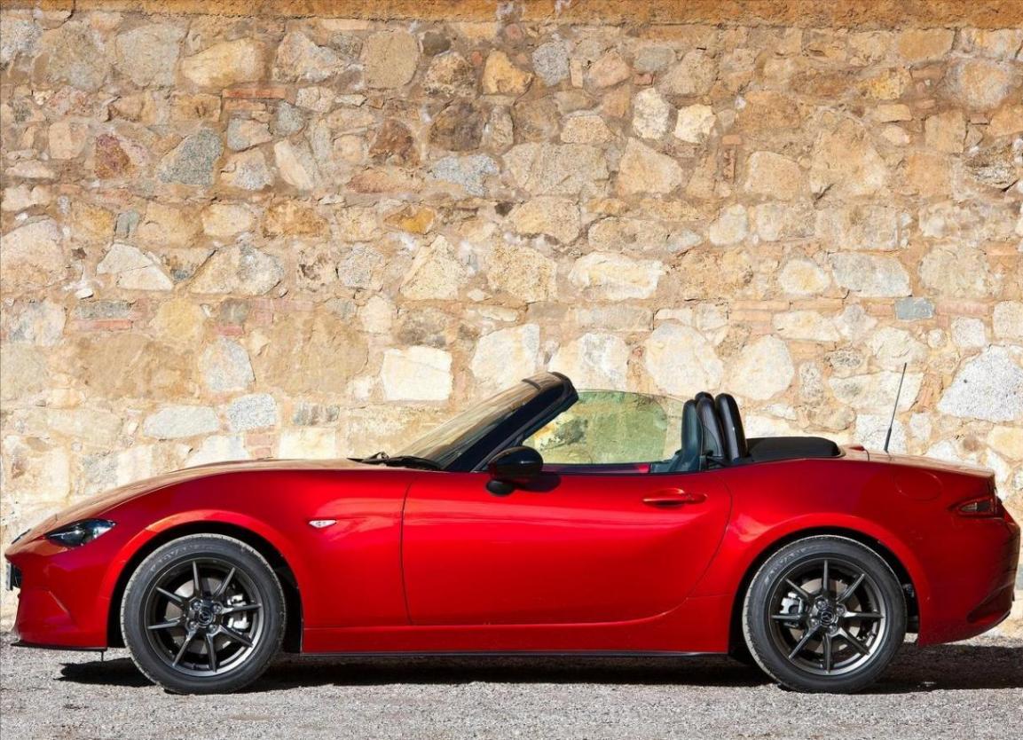 新一代馬自達(dá)MX-5采用全新2.5L自然進(jìn)氣引擎,6MT手動變速箱!