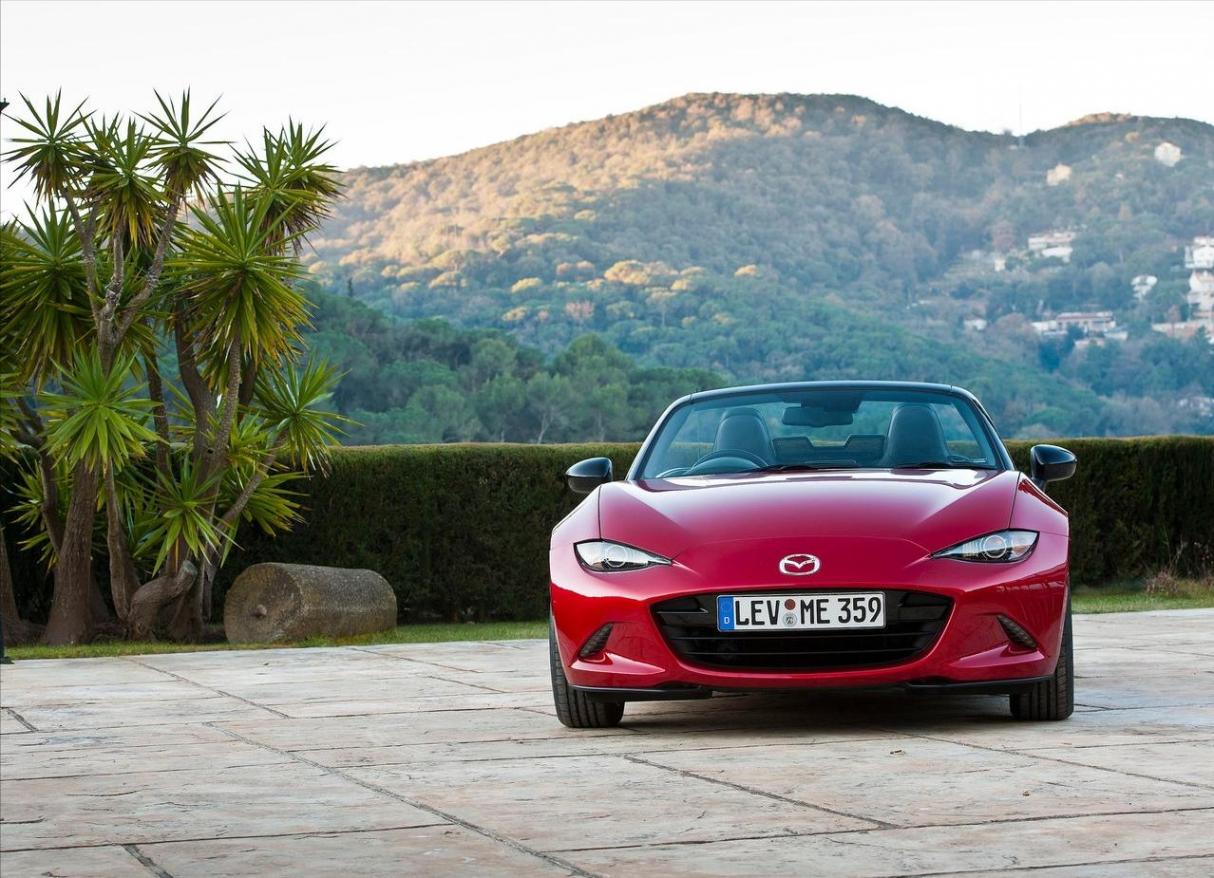 新一代馬自達(dá)MX-5采用全新2.5L自然進(jìn)氣引擎,6MT手動變速箱!