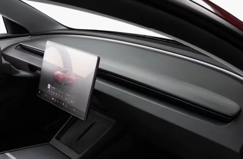 999元，特斯拉為Model 3煥新版車型推出“碳纖維儀表臺(tái)裝飾蓋板”
